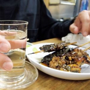 溝の口「一輝」丸井の中で職人が握る寿司、ワイングラスで飲む日本酒が最高な寿司屋で一人飲み