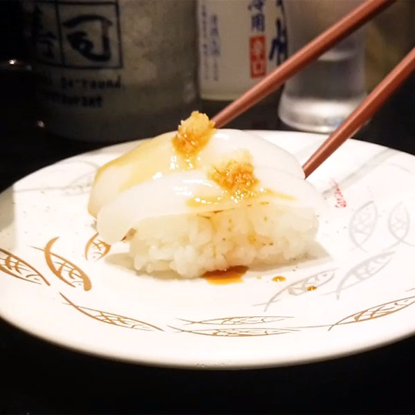 さくっと一人で寿司つまんで酒を飲む。溝の口「廻る元祖寿司」
