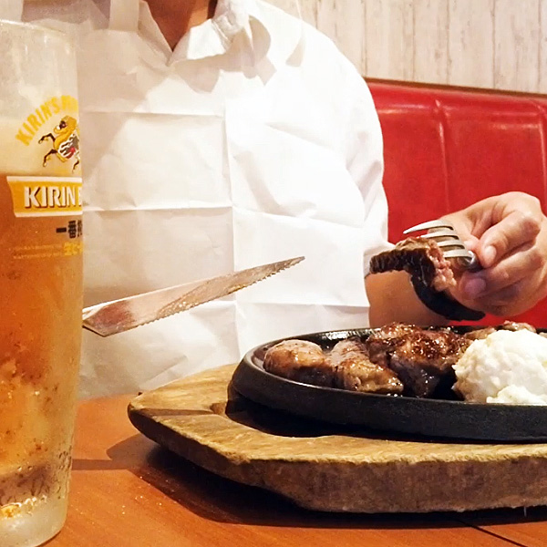 町田「東京トンテキ×ステーキの王様」10時台からハンバーグで生ビール